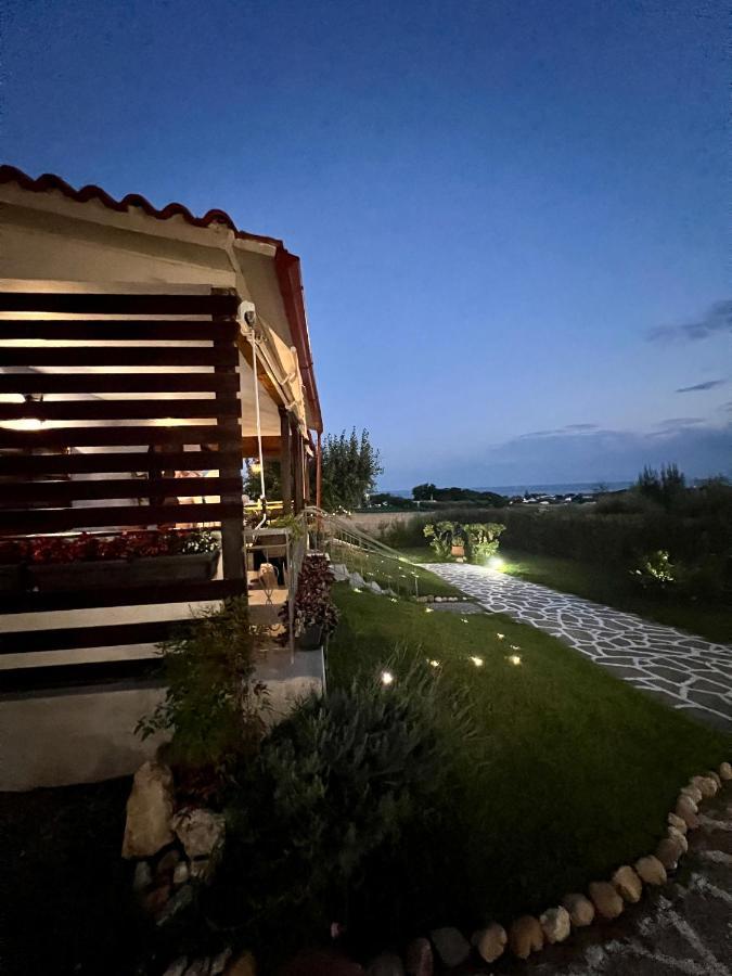 Anastasias Cottage Nea Iraklia Exterior photo
